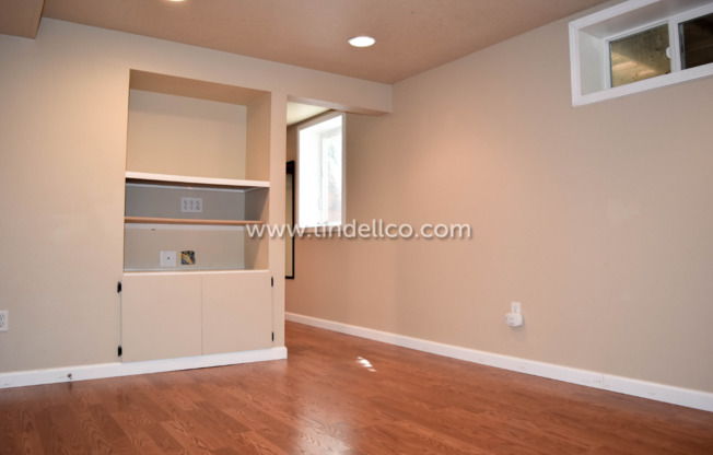 3 beds, 2 baths, $2,795