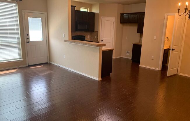 2 Story Duplex / Interior Washer & Dryer Connections / Fenced in Yard / Patio / CISD