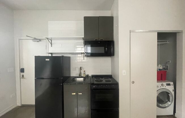 Studio, 1 bath, $1,225, Unit 226
