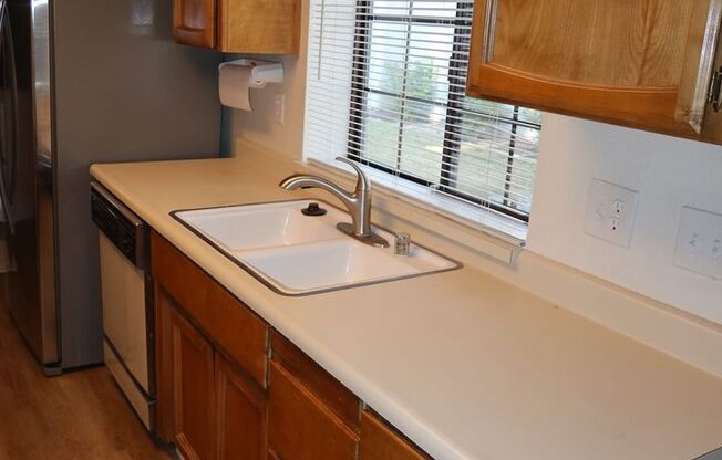 2 beds, 2 baths, $2,300