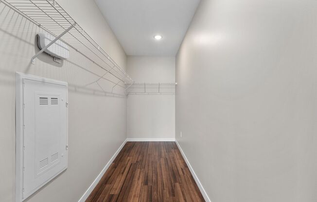 2 beds, 2 baths, 1,577 sqft, $2,600, Unit 402