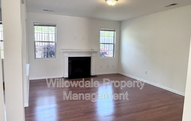 500 STAPLEFORD LN
