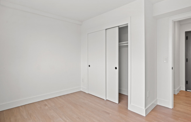 2 beds, 1 bath, 786 sqft, $1,900, Unit 004