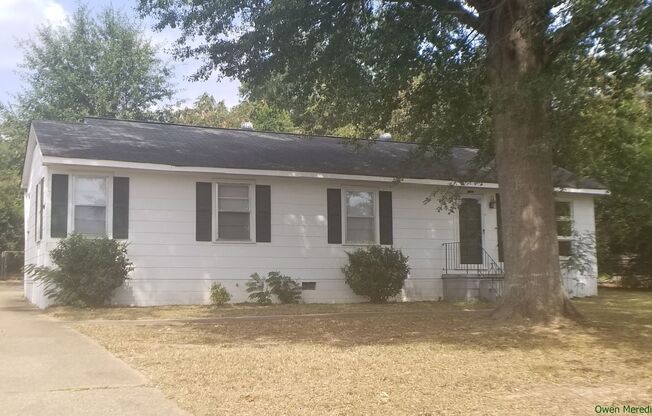 3 beds, 2 baths, $1,350