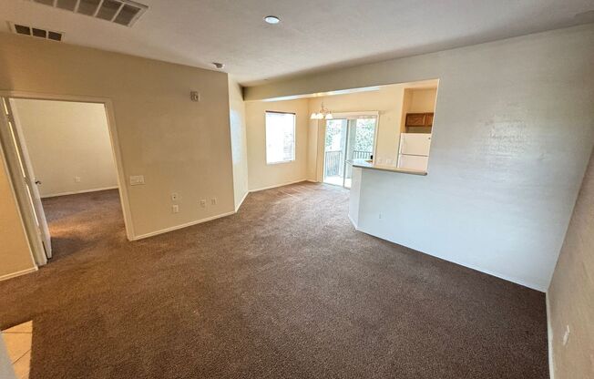 3 beds, 2 baths, $1,850, Unit UNIT 2022