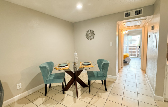 1 bed, 1 bath, 638 sqft, $889