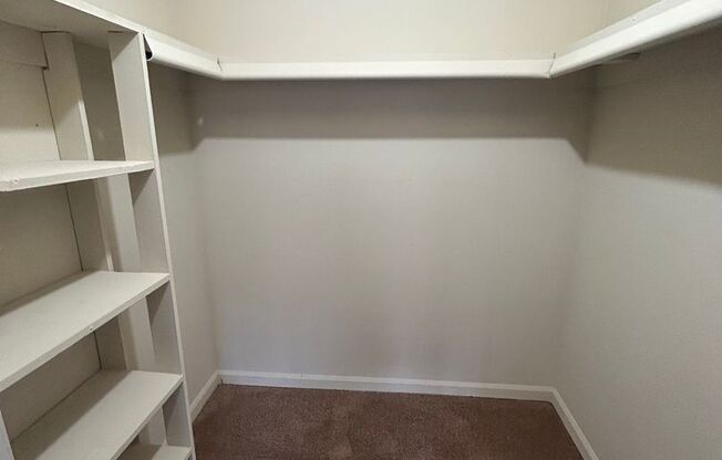 1 bed, 1 bath, 625 sqft, $1,270, Unit D11
