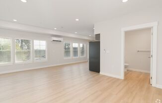 Studio, 1 bath, 752 sqft, $1,295, Unit A206