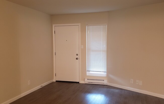 1 bed, 1 bath, $2,250, Unit 6