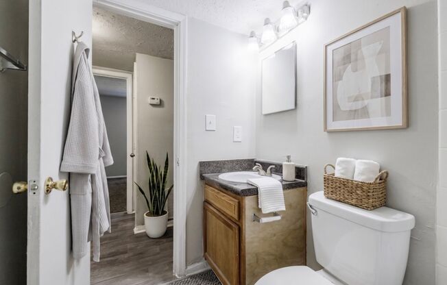 3 beds, 2 baths, 1,017 sqft, $1,395, Unit J129