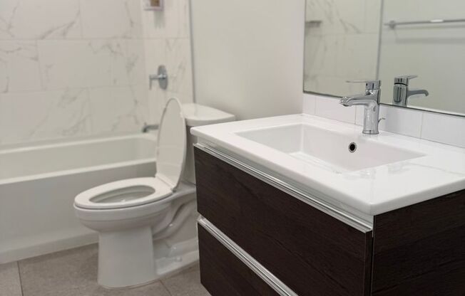 1 bed, 1 bath, 569 sqft, $1,999, Unit 305