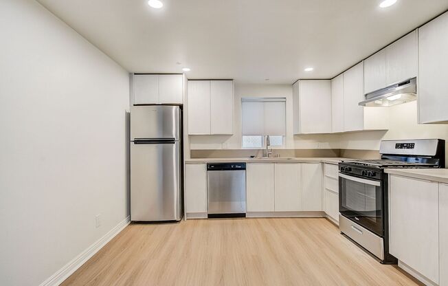 Make North Kingsley Apartments your NEW HOME.