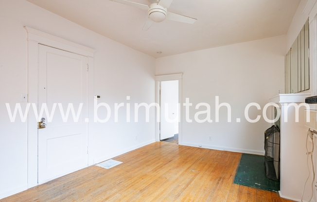 305 S Douglas St Apt 4