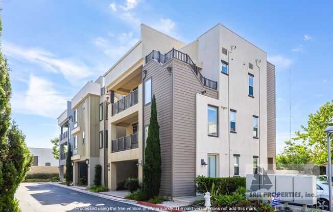 Modern 3 Story Home in Costa Mesa!