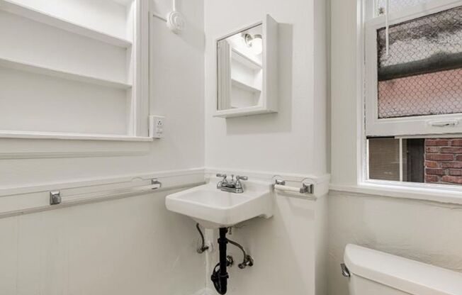 1 bed, 1 bath, 579 sqft, $1,250, Unit 411