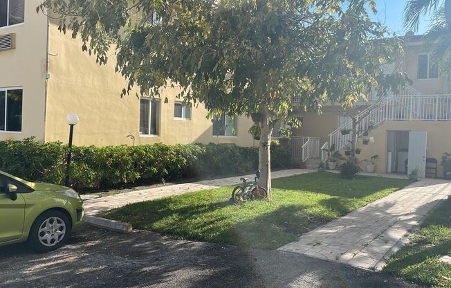 Studio, 1 bath, 392 sqft, $1,780, Unit 25- Unit 08