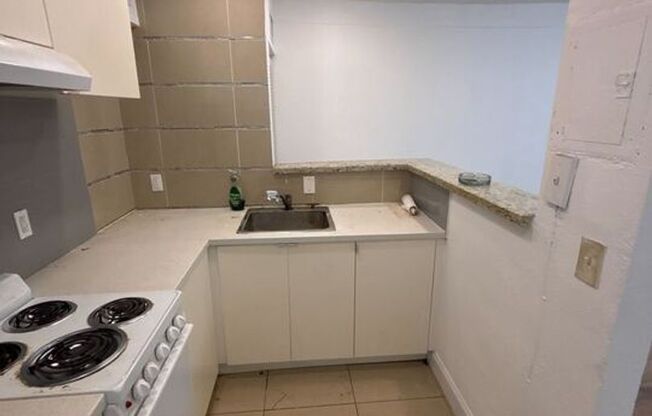 1 bed, 1 bath, 500 sqft, $1,550, Unit 12