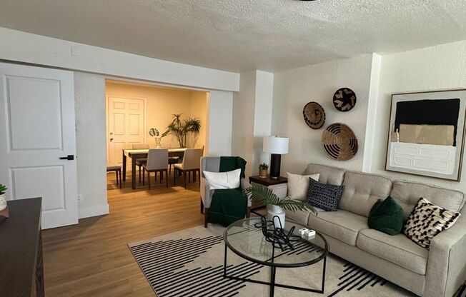 Spacious 4bd / 2a Located in the Heart of Los Angeles