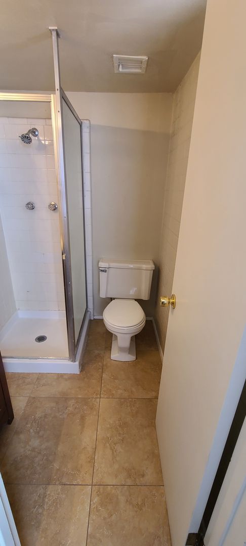 2 beds, 2 baths, $1,350