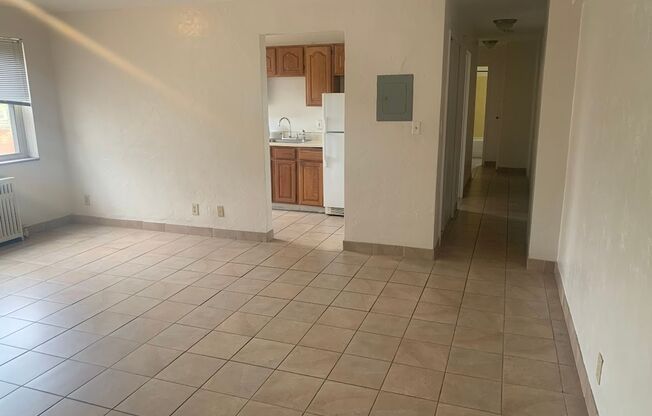 2 beds, 1 bath, $1,675, Unit C2