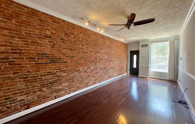 Cozy 2 Bedroom/2 Bathroom Townhome in Canton, Baltimore!
