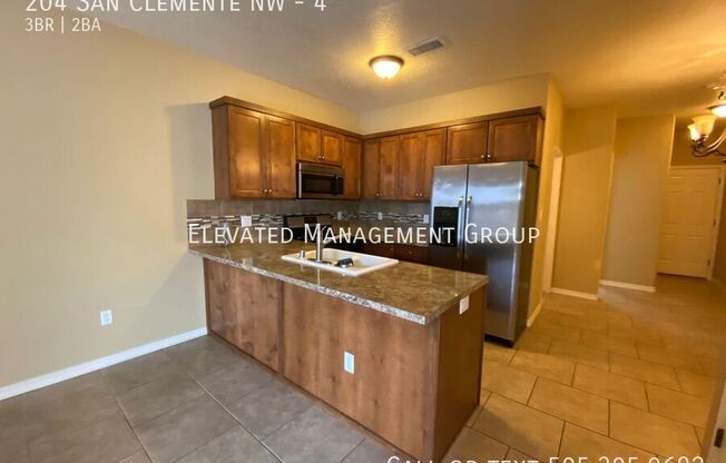 204 San Clemente NW