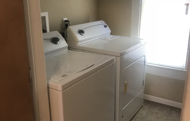 4 beds, 2 baths, , $1,200