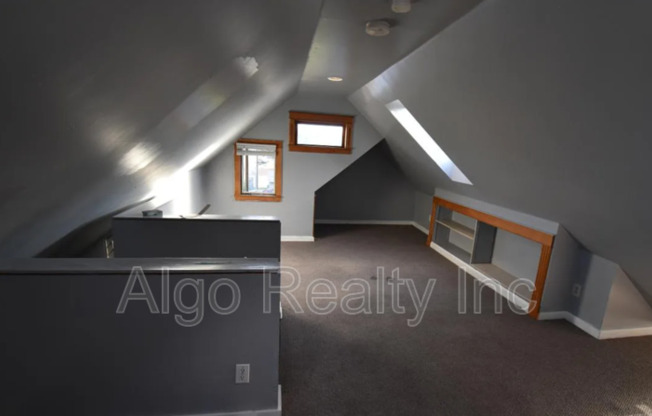 2411 GOLDEN VLY RD