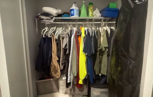 1 bed, 1.5 baths, $1,695, Unit Apt 37