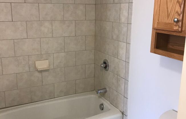 2 beds, 2 baths, 840 sqft, $1,875, Unit 4-0306