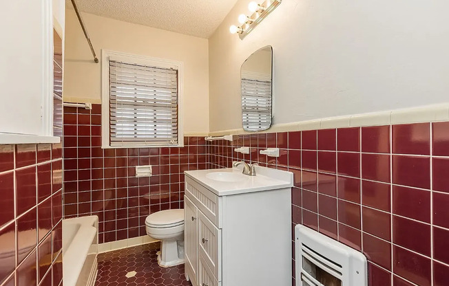 3 beds, 1 bath, $1,399