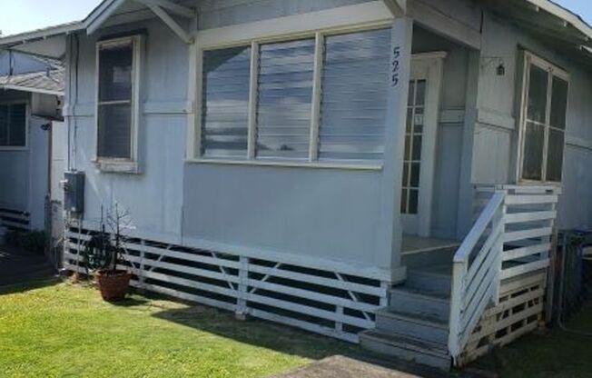 Liliha 3 bed/1 bath Cottage