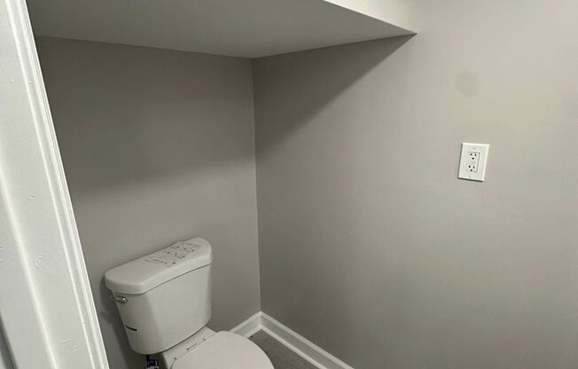 1246 W 50th