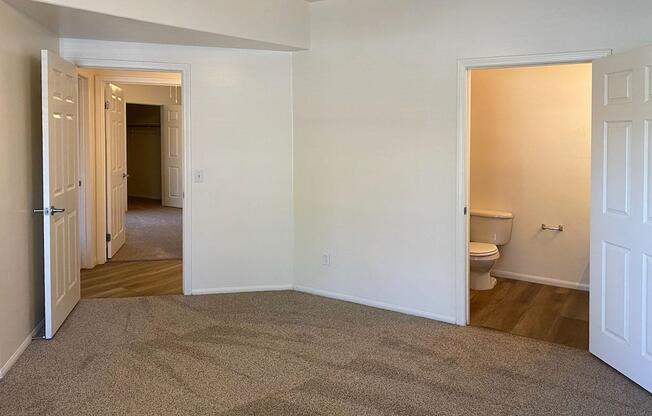 3 beds, 2 baths, 1,213 sqft, $1,900