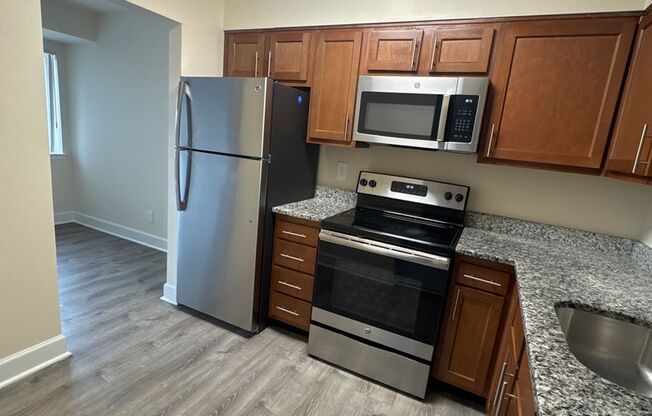 1 bed, 1 bath, 745 sqft, $1,650, Unit 14202 #202