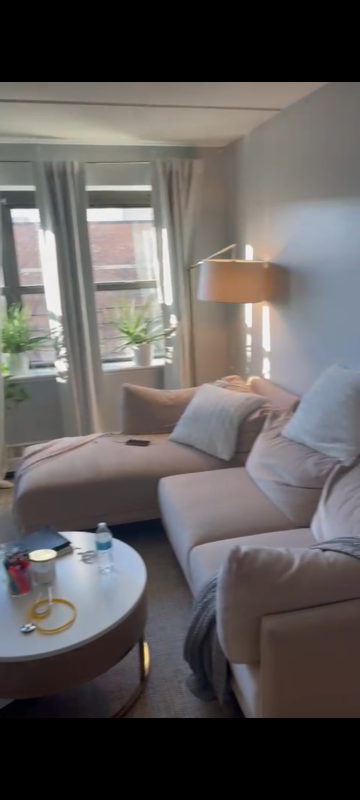 3952 3 AVE