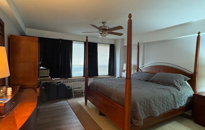 2 beds, 1 bath, 1,200 sqft, $3,275, Unit 418-1105