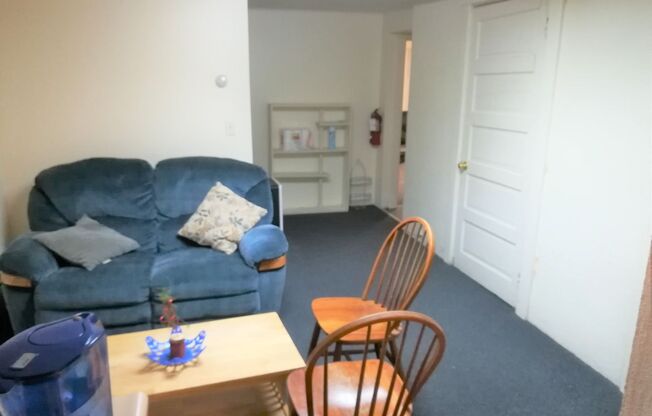 2 beds, 1 bath, 600 sqft, $1,690, Unit #1A