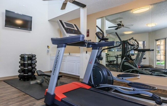 2 beds, 1 bath, 925 sqft, $2,245, Unit 017