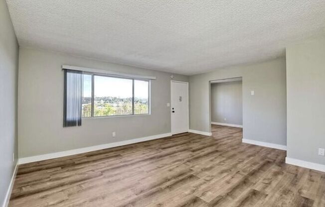 2 beds, 1.5 baths, 975 sqft, $2,475, Unit 2