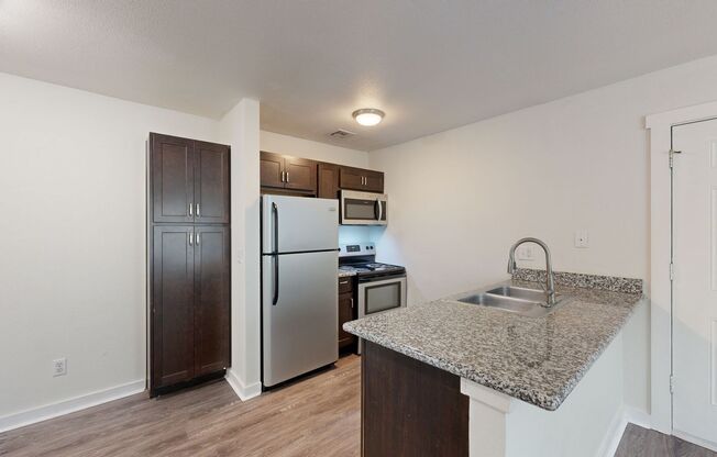 1 bed, 1 bath, 550 sqft, $819, Unit 0206