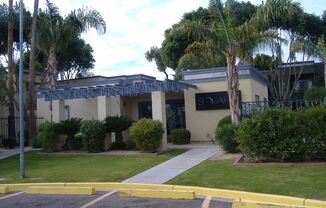 SOLARIS 2 BEDROOM CONDO IN THE HEART OF MELROSE DISTRICT