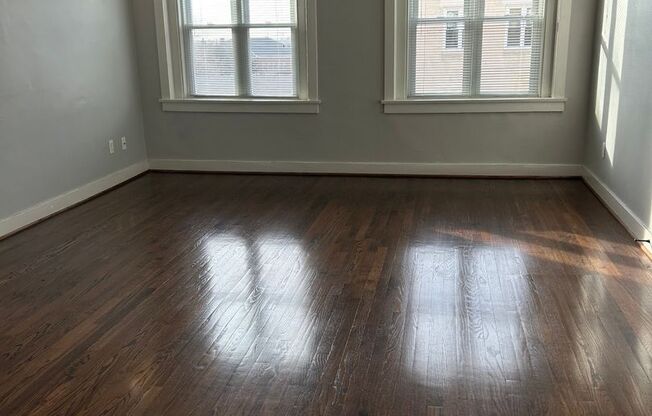 Carberry Apartments (3918 Cass St.)