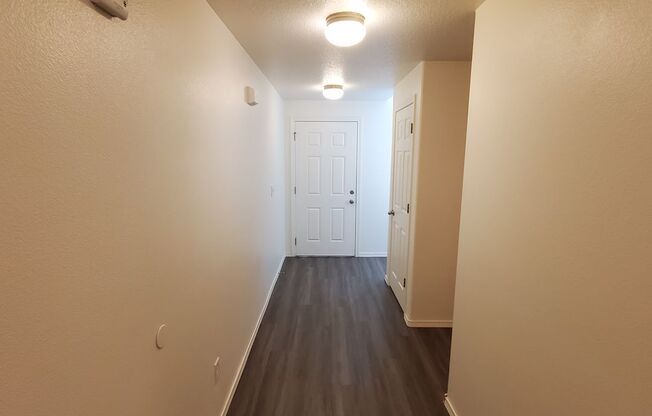 3 beds, 2.5 baths, 1,370 sqft, $1,895, Unit 1936-ME