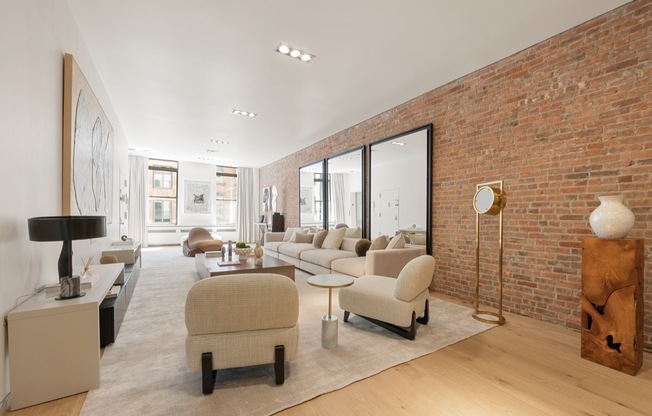 74 WARREN ST