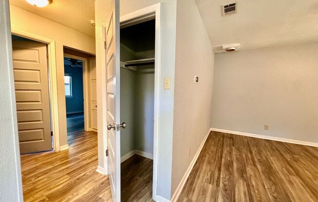 2 beds, 1 bath, 890 sqft, $1,799, Unit Unit-B