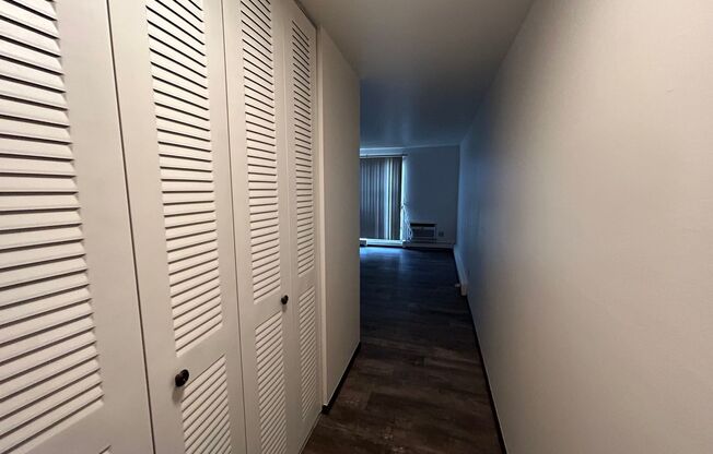 1 bed, 1 bath, $1,055, Unit 54