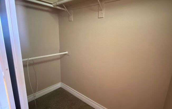 1 bed, 1 bath, $1,700, Unit #322