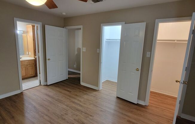 3 beds, 1 bath, $1,095