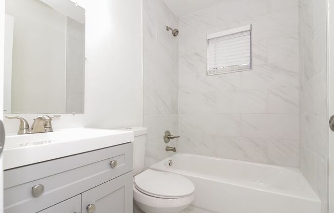 1 bed, 1 bath, 650 sqft, $790, Unit 1080-2